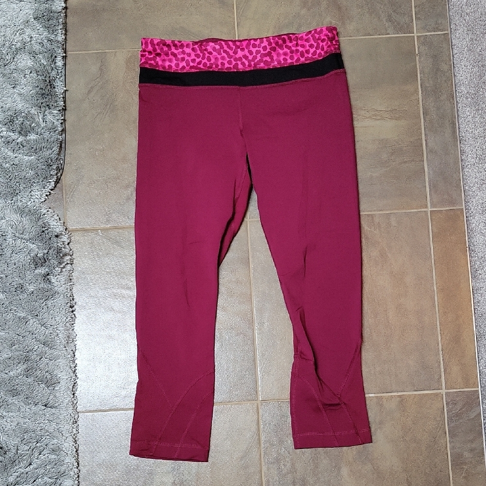 Lululemon Run Speed Capri Cropped Leggings Burgundy x Pink Leopard Size 6